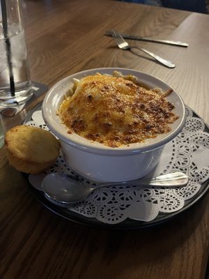 Revere's Wells Street Tavern by null