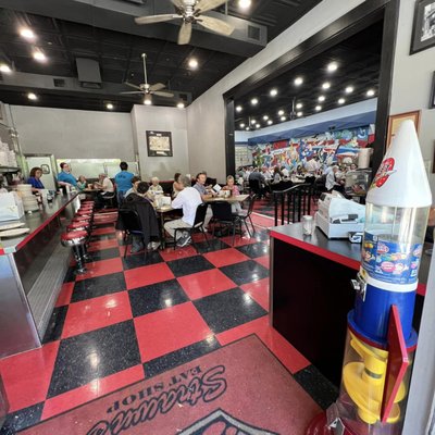 Strawn's Eat Shop by null