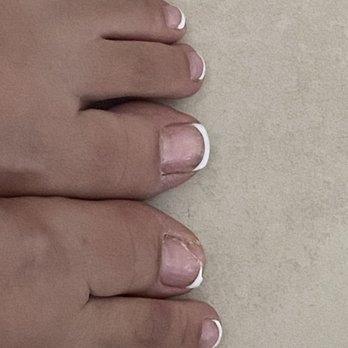 Diamond Nails and Spa - Acrylic came off toe - Nail Salons Near Me - Riverside, California