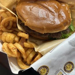Hala combo burger