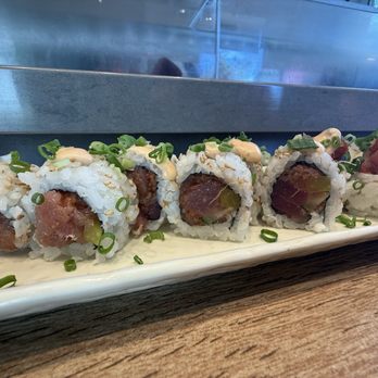 Furusato Sushi - Spicy tuna. My fave! Comes with a small piece of pickled diakon radish in it too - Japanese Near Me - Honolulu, Hawaii