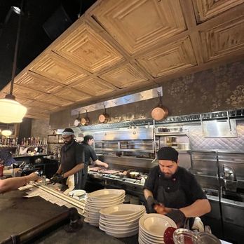 Au Cheval - Kitchen - Bars Near Me - Chicago, Illinois