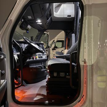 R&W Auto Detailing - Semi truck cleaning - Auto Detailing Near Me R&W Auto Detailing - Semi truck cleaning - Auto Detailing Near Me