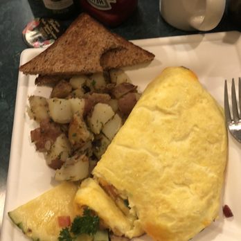 Egghead's Restaurant - Wizard garlic lover's omelette. - Breakfast & Brunch Near Me - Fort Bragg, California