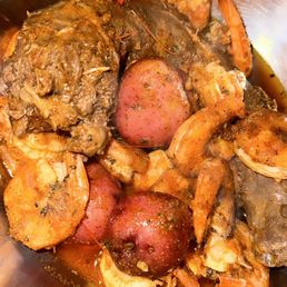 Shrimp , turkey neck & potatoes