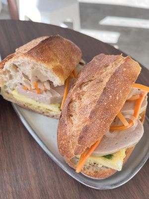 Larry’s Ca Phe by null