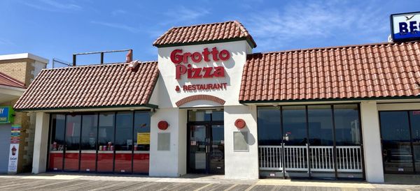 Grotto Pizza by null