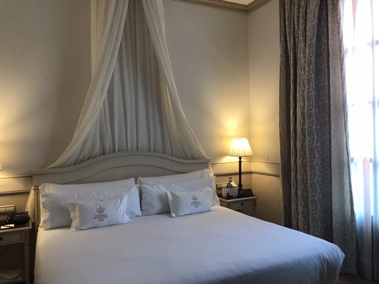 Eugenia de Montijo, Autograph Collection by null