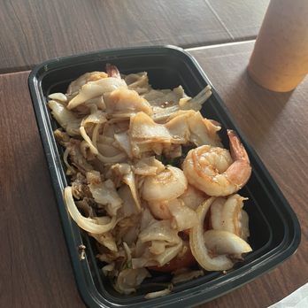 Kin Thai - Thai Near Me - Bakersfield, California