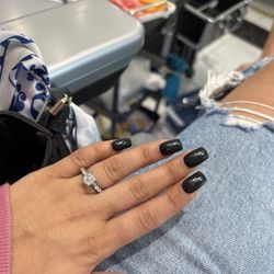 Brooks City Nails & Spa - loved the service and my nails , very calm and relaxing place