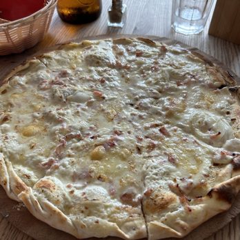L'Alsacien - Le munster... yummy - Wine Bars Near Me - Nantes, 44