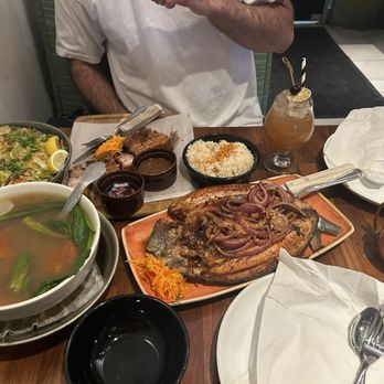 Avenida Restaurant - The bangus  was my favorite - Filipino Near Me - San Mateo, California