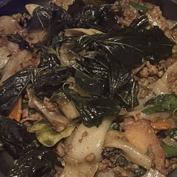Muan Jai Thai Kitchen - HANGOVER 4.5 - Thai Near Me - Chicago, Illinois
