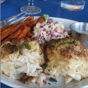 Kings Contrivance Restaurant - Crabcake dinner - New American Near Me - Columbia, Maryland