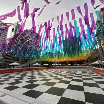 Dilworth Park - Rothman Roller Rink (May 2023) - Parks Near Me - Philadelphia, Pennsylvania