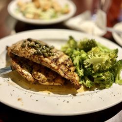 7 West Bistro Grille - Greek-Style Chicken Breast