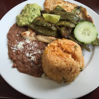 Cinco De Mayo - Pollo Asado con Nopales + Arroz y Frijoles - Mexican Near Me - Bronx, New York Cinco De Mayo - Pollo Asado con Nopales + Arroz y Frijoles - Mexican Near Me - Bronx, New York
