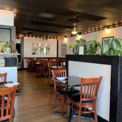 Alza Osteria - Dining area