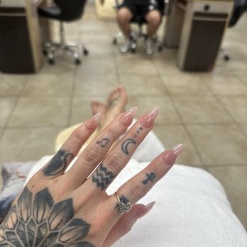 PM Nails - Nail Salons Near Me - Sherman Oaks, California