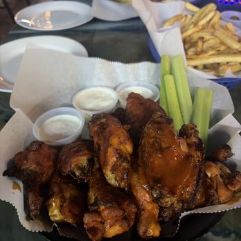 Thirsty Gator - Hot wings and fries - Dive Bars Near Me - Winter Park, Florida