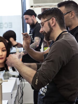 Ecole De Coiffure Internationale Ecoles D Esthetique 4755 Van Horne Avenue Montreal Qc Numero De Telephone