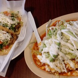 Pollo Enchiladas rojas y 2 pollo tacos LOADed Pollo Enchiladas rojas y 2 pollo tacos LOADed