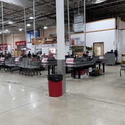 Costco - Something you will never see... NO lines!