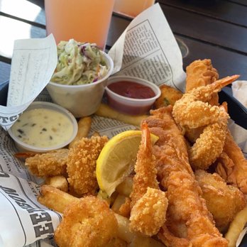 Bubba Gump Shrimp - Forest's Forrests Seafood Feast. Accompanied by a strawberry lemonade, delicious!! - Seafood Near Me - Long Beach, California