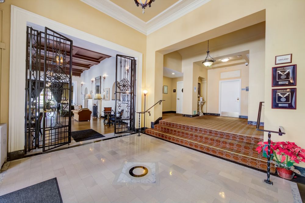 THE LAKE MERRITT APARTMENTS Updated August 2024 18 Photos & 18 Reviews 1800 Madison St