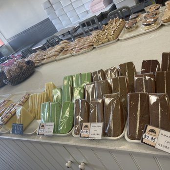 Sun Pearl Bakery - Sponge cake selections - Taiwanese Near Me - Orlando, Florida Sun Pearl Bakery - Sponge cake selections - Taiwanese Near Me - Orlando, Florida