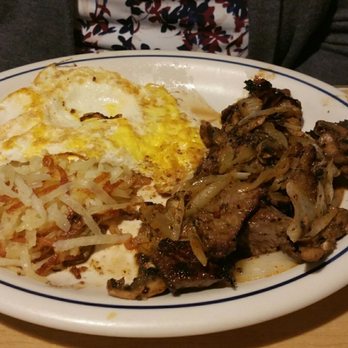 IHOP - Have you ever had burnt sugary steak tips that was so greasy and very, very sweet and served with smelly hash browns?? - American Near Me - Virginia Beach, Virginia