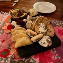 Appetizer/starter plate-complementary