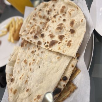 Alis Nihari & BBQ - Tandoori Naan - Indian Near Me - Chicago, Illinois
