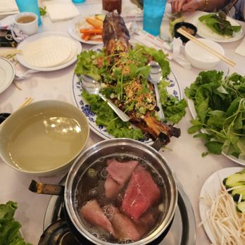 Hong An Bo 7 Mon - Bò nhúng dấm and cá nướng. - Vietnamese Near Me - Garden Grove, California