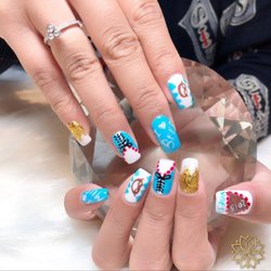 Fleur - Nails & Beauty - Wiesn Stimmung weit und breit, und die Nägel sind auch bereit