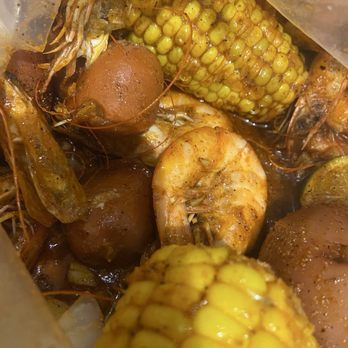 Bag O' Crab - Atomic Shrimp head on, corn and potato's - Seafood Near Me - Rancho Cucamonga, California