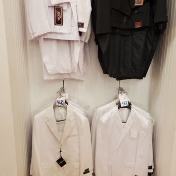 Indian River Mall - Bill Lewis shopping for new clothes at Casablanca Superwear at Indian River Mall in Vero Beach. - Shopping Centers Near Me - Vero Beach, Florida