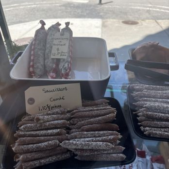 Boucherie Grinder - Don't forget these guys - Butcher Near Me - Montreal, Quebec Boucherie Grinder - Don't forget these guys - Butcher Near Me - Montreal, Quebec