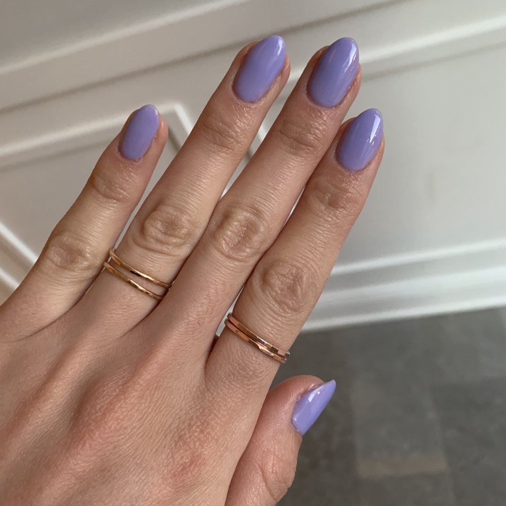 Gel mani, no extensions. I don't think they do acrylic. Gel mani, no extensions. I don't think they do acrylic.