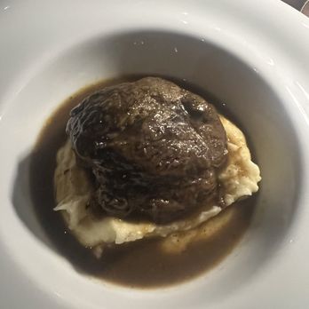 Voglia di Vino Locanda - "Guancia di Vitello, suo fondo, crema di patate °'57912 Veal cheek, its sauce, potatos cream". - Piemonte Near Me - Alba, CN Voglia di Vino Locanda - "Guancia di Vitello, suo fondo, crema di patate °'57912 Veal cheek, its sauce, potatos cream". - Piemonte Near Me - Alba, CN