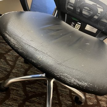 Peppertree Inn - Desk chair - Hotels Near Me - Beaverton, Oregon Peppertree Inn - Desk chair - Hotels Near Me - Beaverton, Oregon