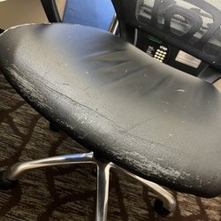 Peppertree Inn - Desk chair