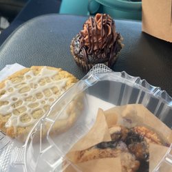 Green Goodies - Vegan lemon cookie, vegan blueberry muffin and vegan chocolate cupcake