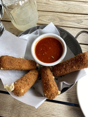 Tufino Pizzeria by null