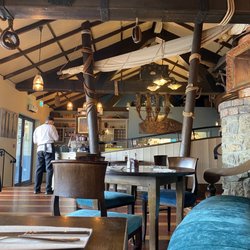 Dinos - Interior