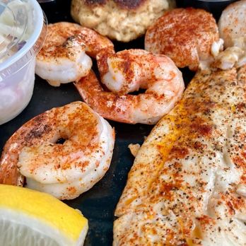 MadFish - Broiled sample platter - Seafood Near Me - Seaside Park, New Jersey MadFish - Broiled sample platter - Seafood Near Me - Seaside Park, New Jersey