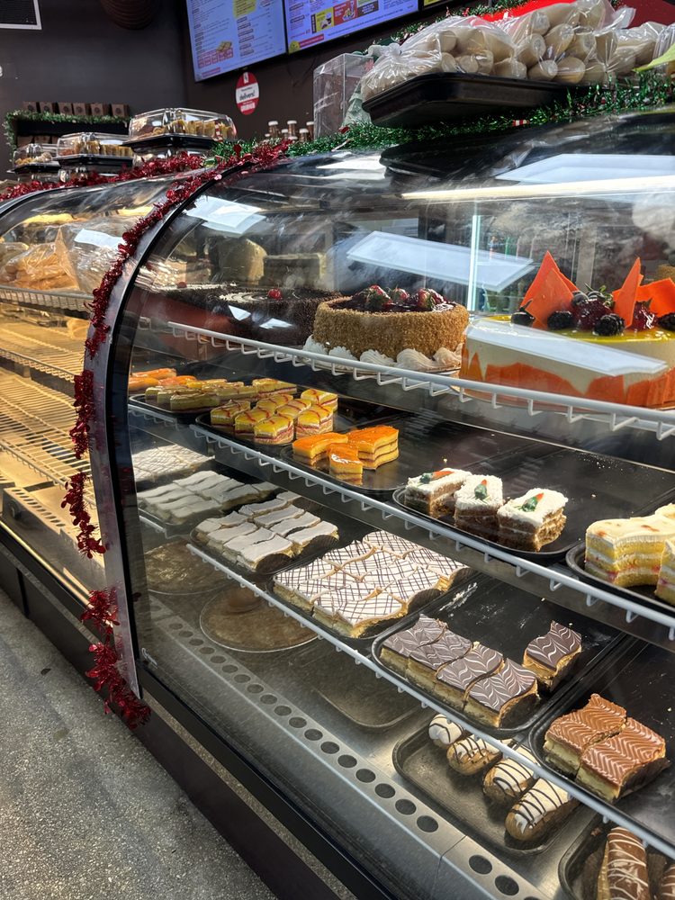 Pinecrest Bakery - Cutler Bay Image