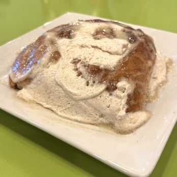 Anna's House - Grandville - Anna's Cinnamon Roll - Breakfast & Brunch Near Me - Grandville, Michigan