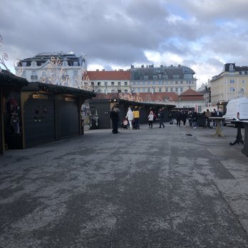 Belvedere - Christmas market 2019 - Castles Near Me - Vienna, 9