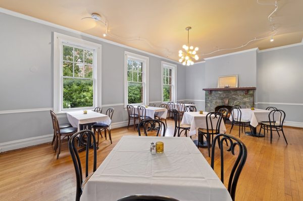 Petit Monde Cafe by null